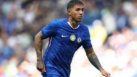 《冰封荣耀·斗篷匕首舞》独家限定皮肤震撼亮相！漫威英雄展现冰上舞姿传奇魅力！